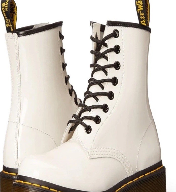 Dr. Martens Womens 11821 Laced White Combat Boots Medium (Sz.7)