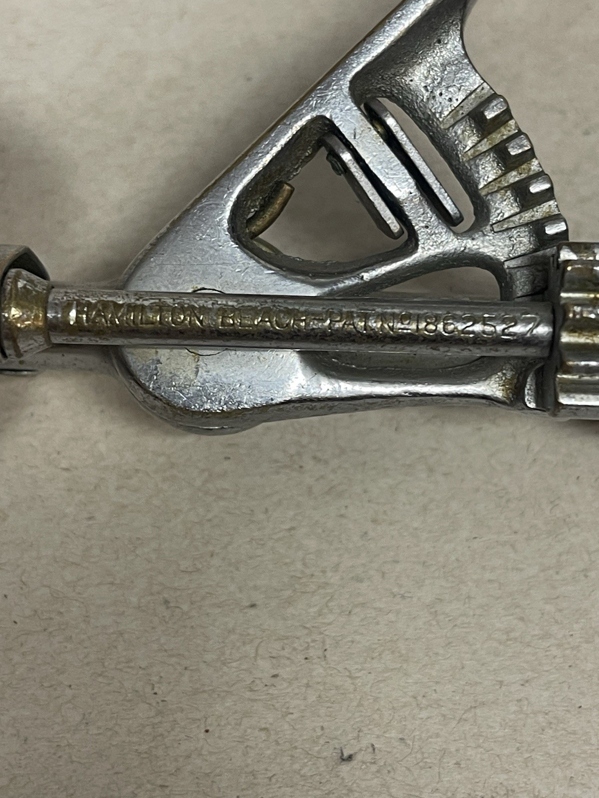 Hamilton Beach No.31 Disher Ice Cream Scoop Wood Handle Pat 1862527 NO PAK vtg