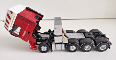 WSI Nooteboom Euro-78-04 Low-Loader with DAF 8x4 Tractor 1:50