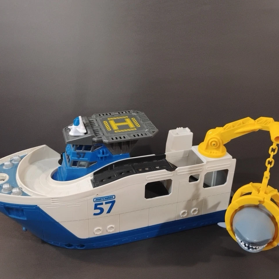 Mattel Matchbox Mission 57 Marine Shark Ship Floats On Water And Rolls On Land - Image 2 of 4