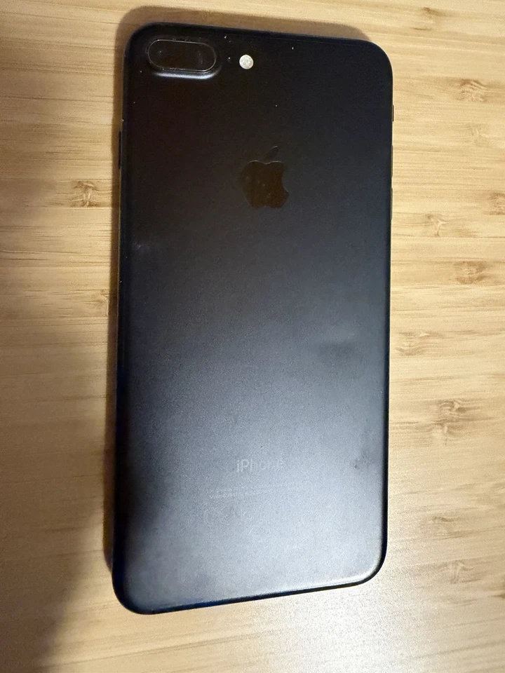 Apple iPhone 7 Plus - 128GB - Nero (Sbloccato) - Immagine 3 di 4