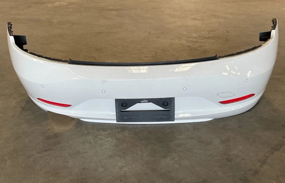 12 13 14 15 Cubierta de parachoques trasero BMW Z4 sDrive28i E89 con sensores PDC blanco 1465 OEM Foto 4 de 4