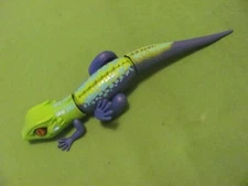 ZURU Robo Alive Lurking Lizard Battery-Powered Robotic.