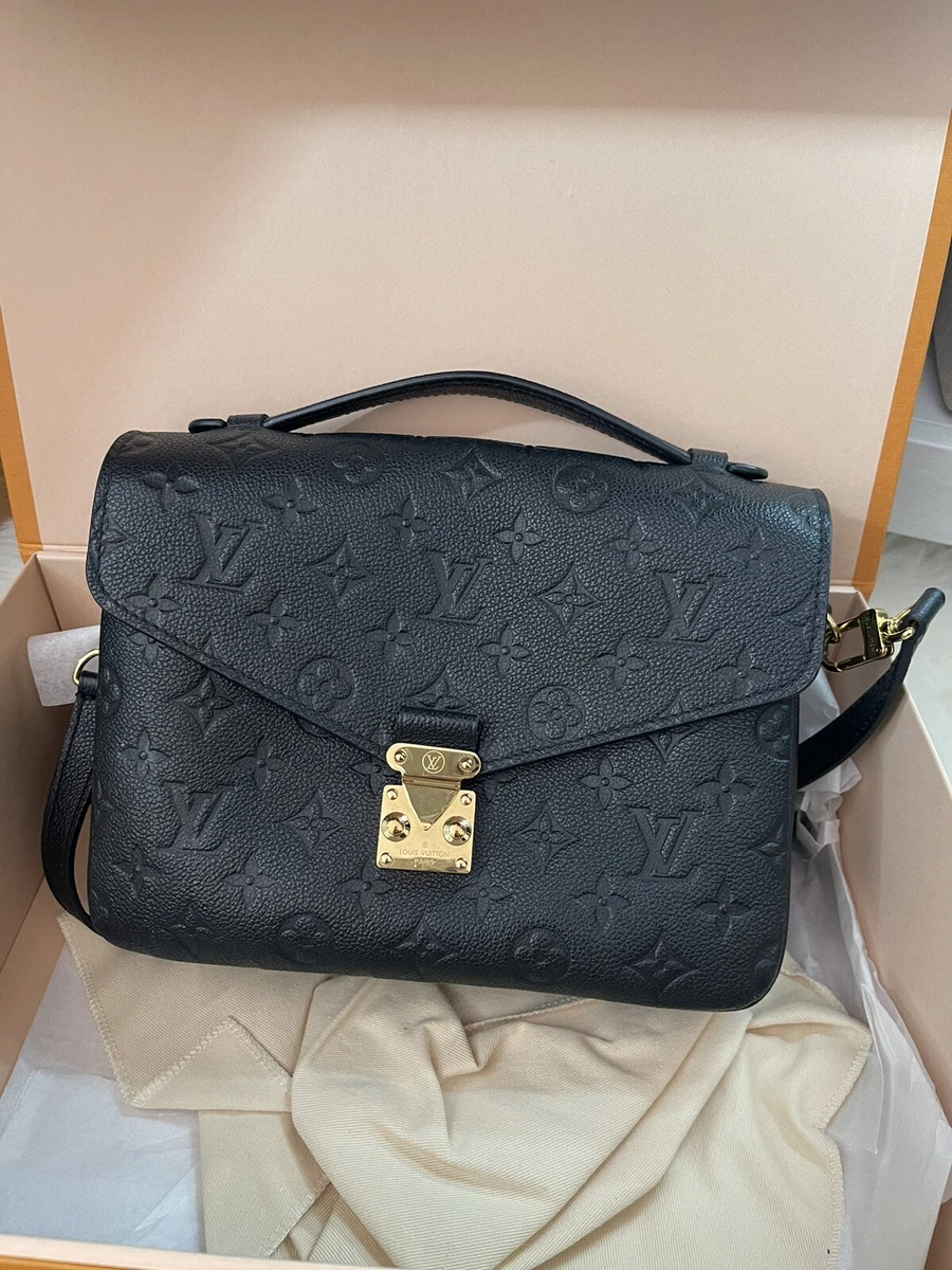 Louis Vuitton Metis Pochette Noir. Black. Shoulder bag