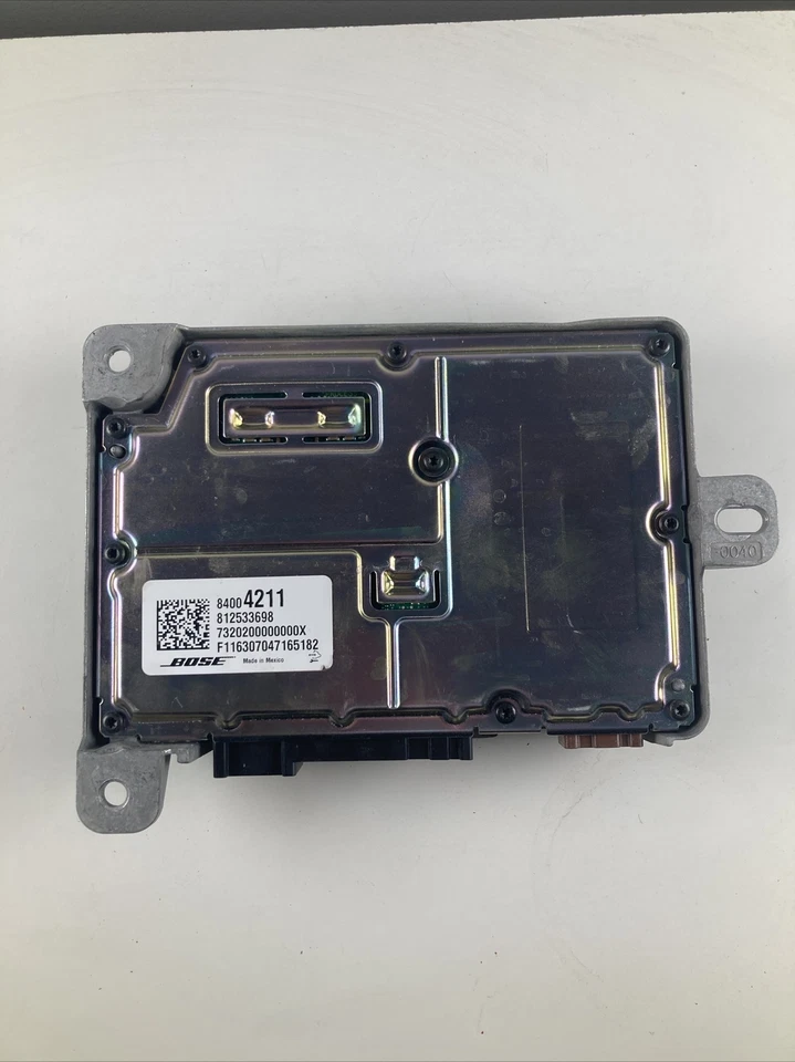 15 16 17 Escalade Tahoe Yukon Bose Radio Amplifier 84004211 OEM Satellite Radio - Image 2 of 4