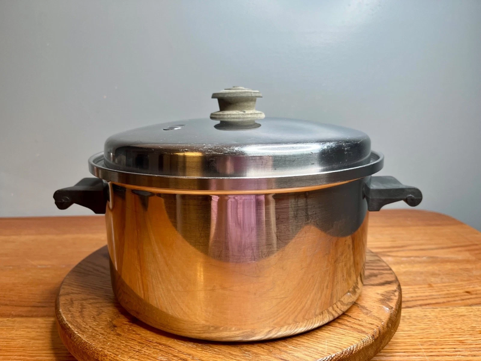 7 QT Saladmaster Stainless Steel Stockpot Dutch Oven with Vapo Lid Induction Com
Opens in a new wind