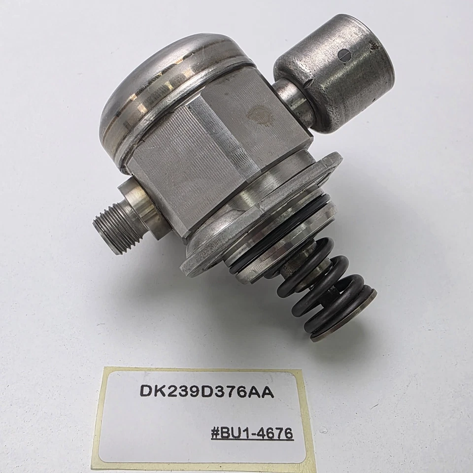 Топливный насос 2018 Jaguar F-Type DK239D376AA - Изображение 3 из 4