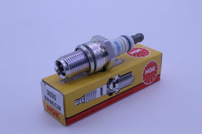 NGK BR8ECM Nickel Spark Plug Universal 3035