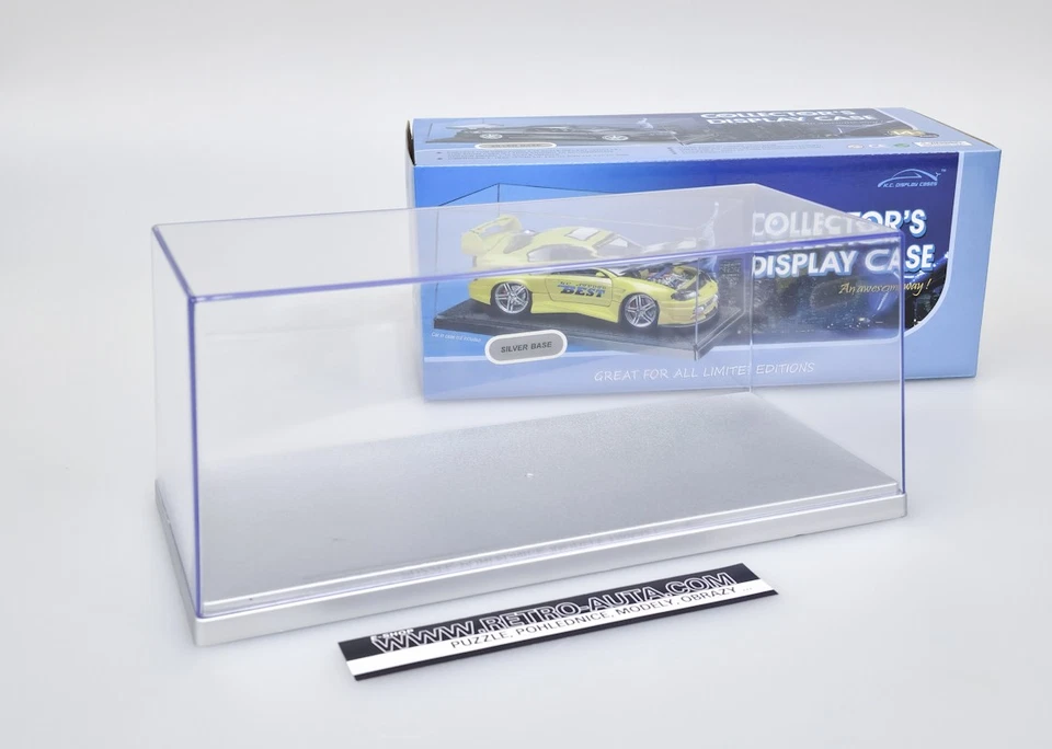 Plexiglasvitrine für Modelle (silberner Sockel) Triple9 1:24 - Bild 3 von 4