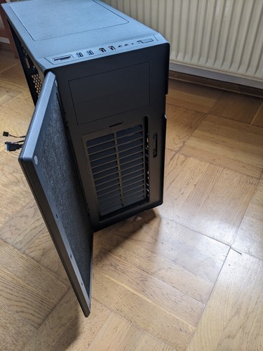 Gamemax Silent PC-Gehäuse / computer case (modded) - Photo 2/17