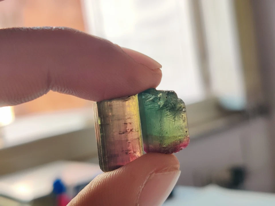 Fine Quality Natural Tourmaline Rough Gemstone 6.2 Grams Africa Pink & green - Image 3 of 4