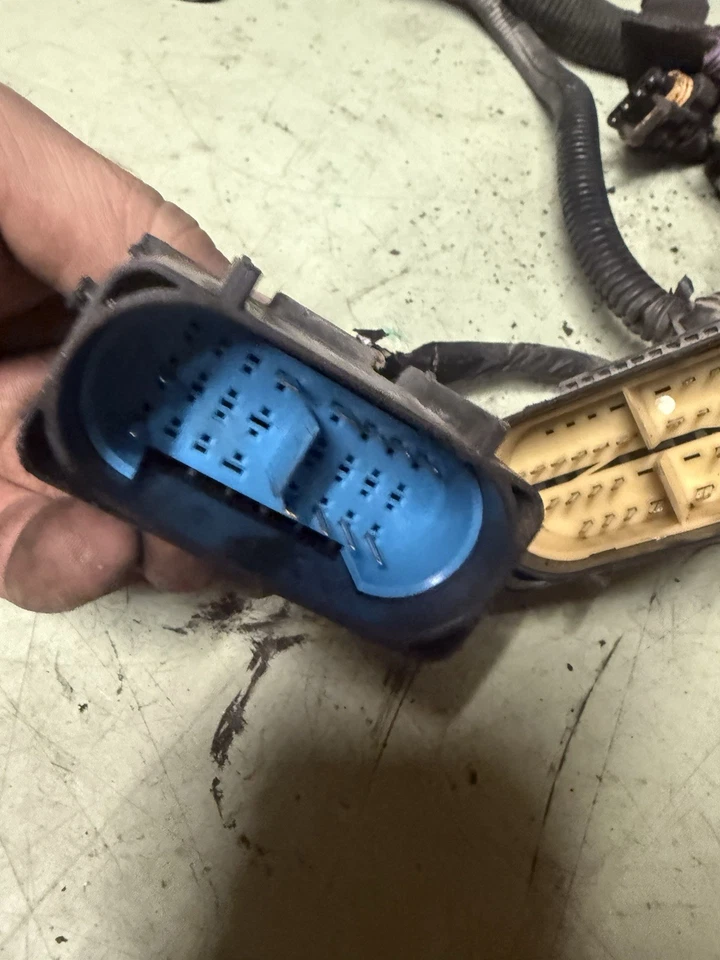 01-02 LB7 Duramax ECM/TCM Arnés de cables de transmisión Chevy GMC 4x4 estuche manual Foto 3 de 4