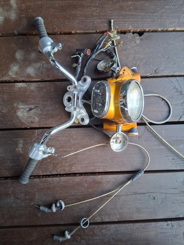 Faro Honda CB175 1969, conjunto de velocímetro con cable, empuñaduras STK, manillar Foto 3 de 4