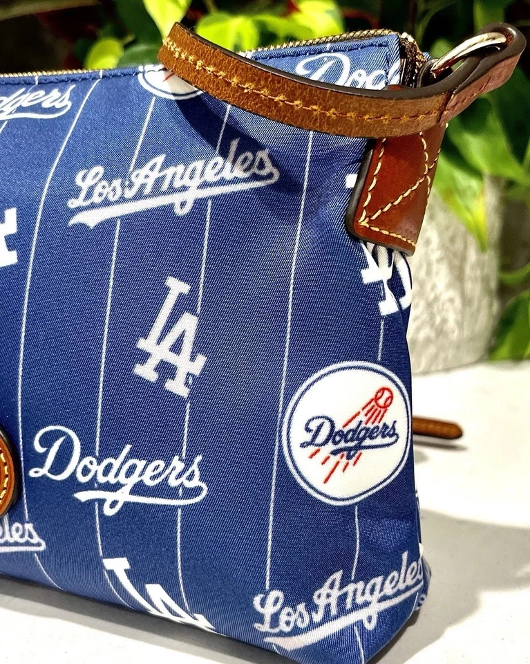 Bolso Bandolera Dooney & Bourke L.A. Dodgers MLB Logotipo del Equipo Bolso de Mano Foto 3 de 4