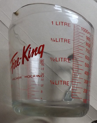 Vintage - Retro 70er Jahre Fire King Pyrex Glas Messkanne ein Liter vier Tassen