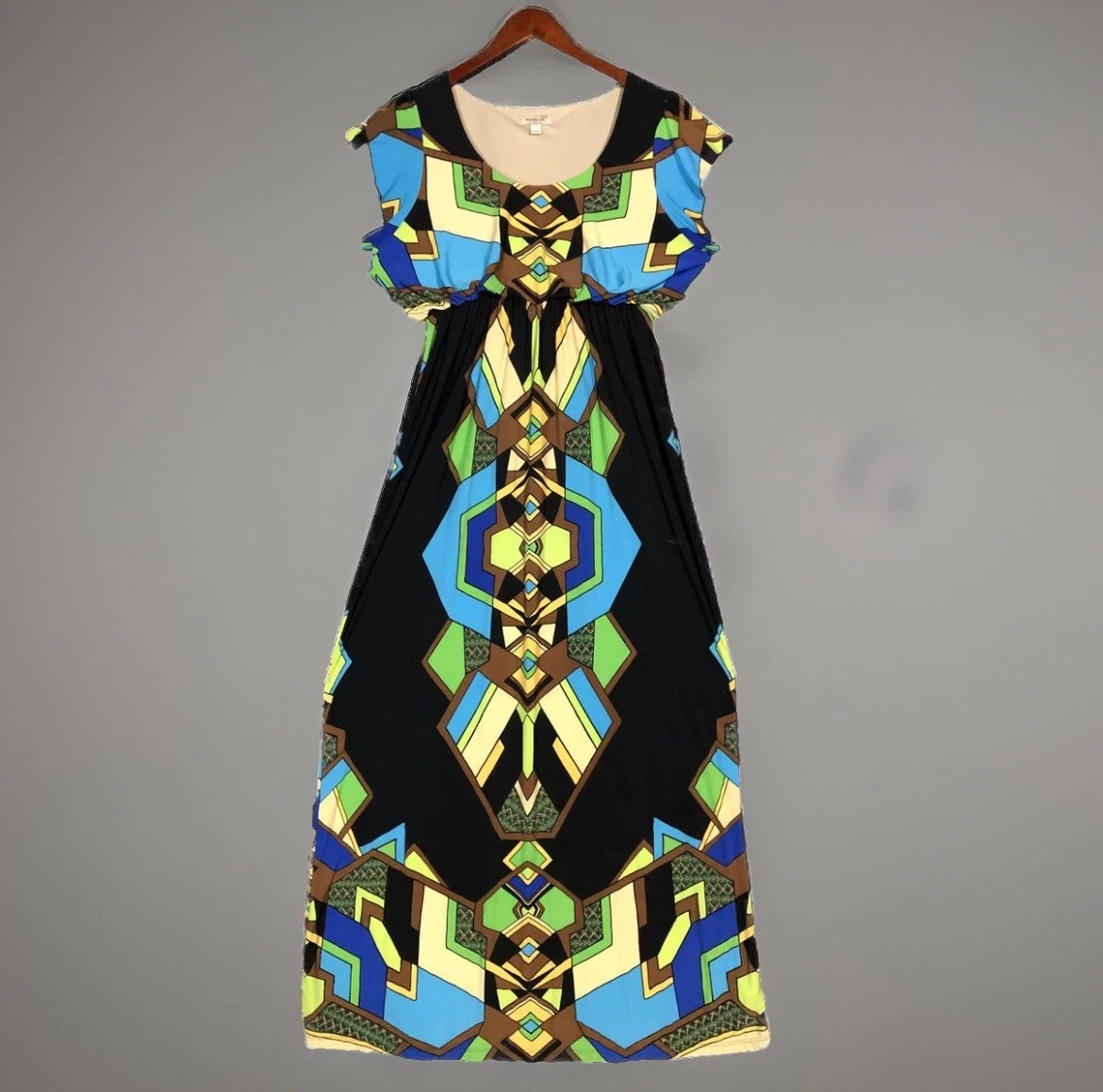one world fashion dresses One Dress: PLANET by the House of TAMMAM | Official showcase of the finished dress