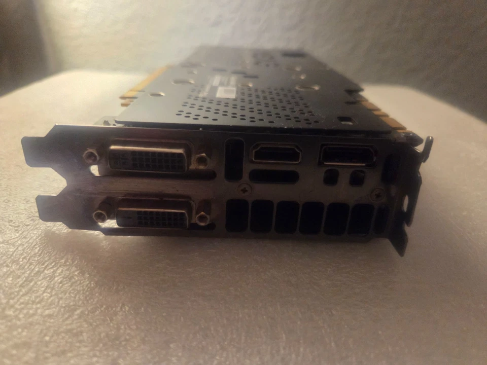 EVGA NVIDIA GEFORCE GTX 660 Ti (03G-P4-3668-KR) 3 GB GDDR5 PCI Express - Image 4 of 4