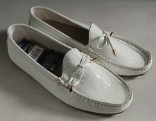 WOMENS M & S COLLECTION PATENT WHITE LEATHER WIDE FIT MOCCASINS. SIZE UK 3