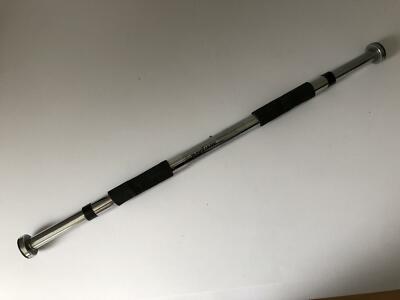 B-Square TR-1121 Stange für Türrahmen Klimmzug-Stange 70-92 cm Chrom Delta-Sport