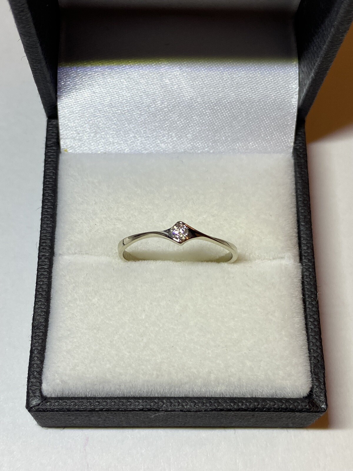 Diamond Solid 18K White Gold Thin Ring - image 12