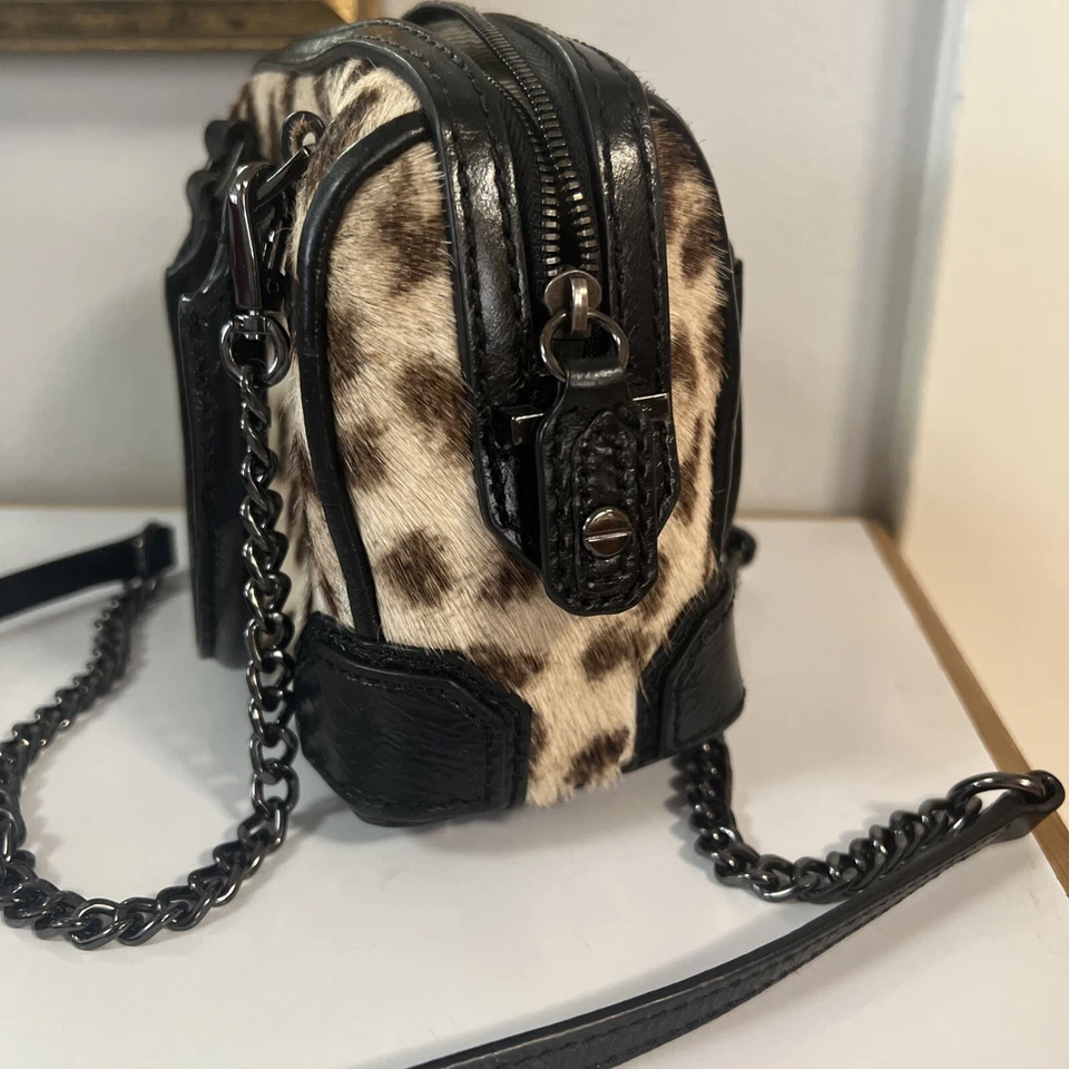Alice + Olivia Small Cross Over Purse, Animal Print, Excellent Condition - Image 3 of 4