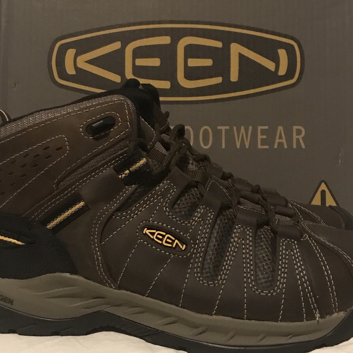 NEW KEEN Utility Men