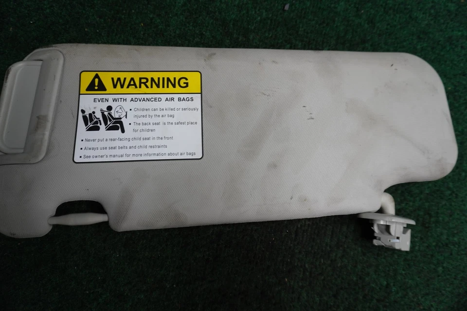 Parasol Mazda 3 2014 lado del conductor OEM 1 pieza Foto 2 de 3