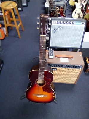 Norman B18 Parlor GT-Q-discreets Ac/Elec
