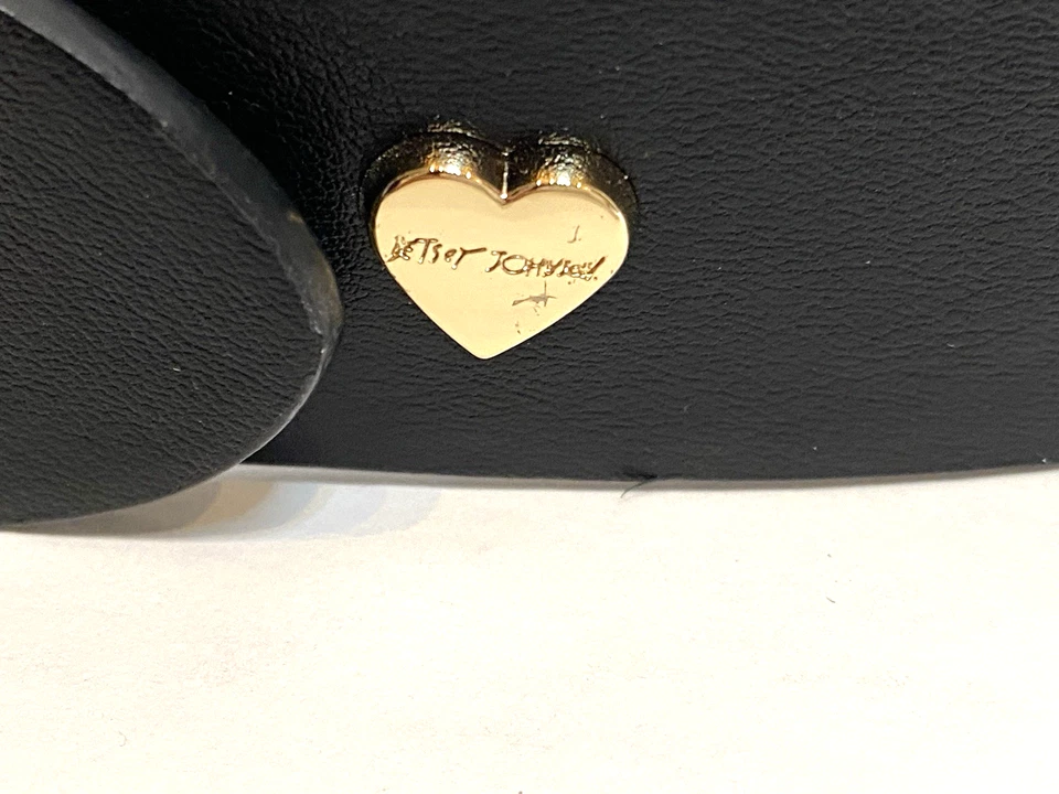 Betsey Johnson 黑色皮带金色双心扣 PU 皮革 1 1/4 W 尺寸 36 — 第 2/4 张图片