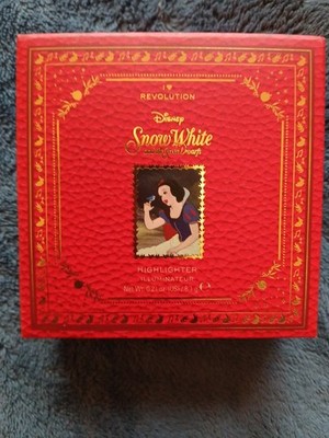 I Revolution X Disney Snow White and The Seven Dwarves Highlighter- White LE