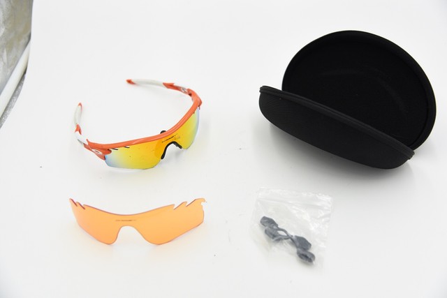 oakley radar orange