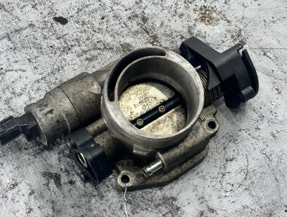 Dodge Durango 2006 3,7 L carrocería del acelerador montaje OEM Foto 2 de 4