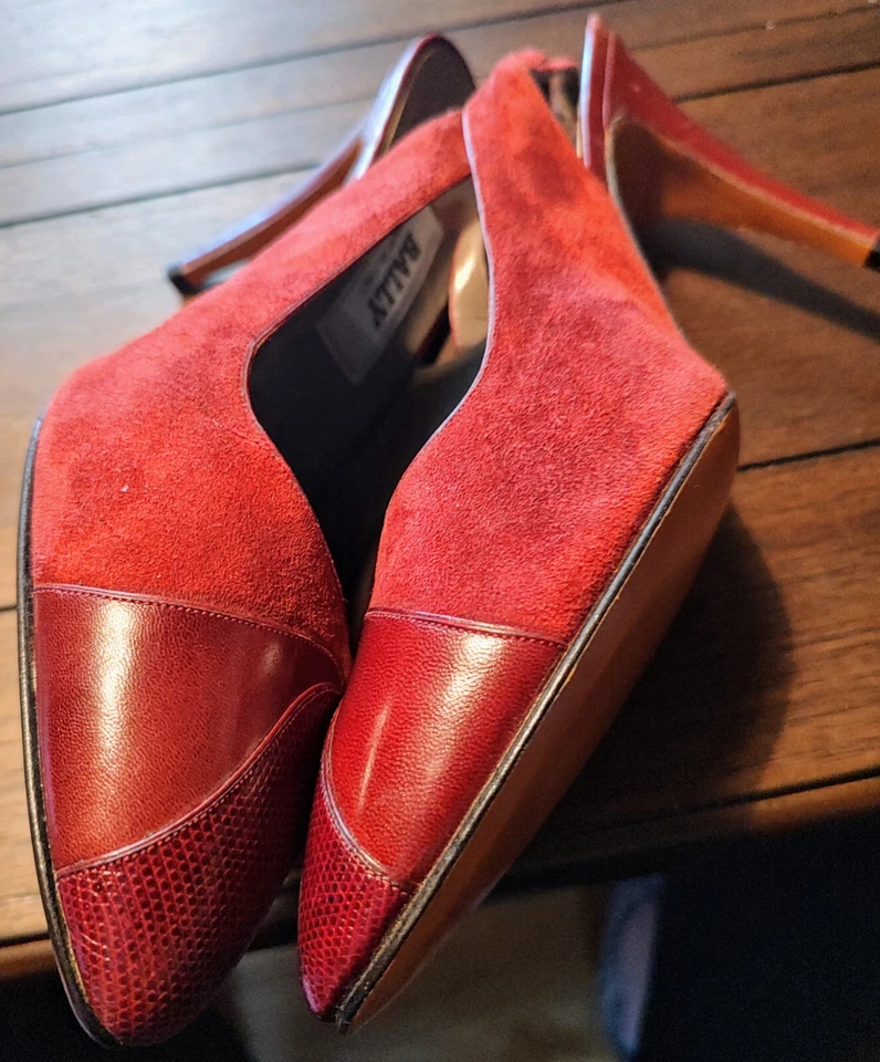 Zapatos de salón BALLY de colección hechos en Italia cuero borgoña y gamuza tacón alto con honda trasera 10M Foto 4 de 4