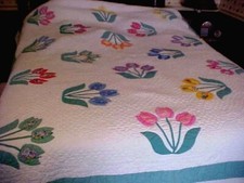 VTG Appliqued Tulip Quilt STUNNING Quilting Stitches
