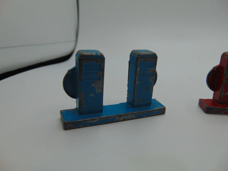 (3) Bombas de gas Midgetoy vintage rojas y azules con remolque para caballos rojo superior rojo EE. UU. Foto 2 de 4