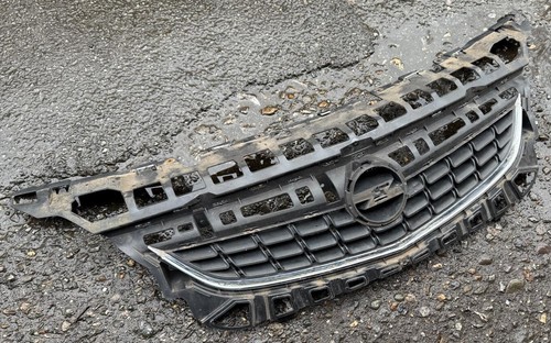 GRIGLIA MASCHERINA GRIGIA OPEL ASTRA J 2011