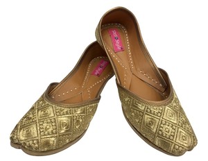 punjabi bridal sandals