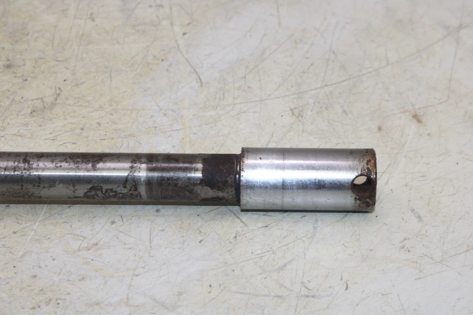 Yamaha XS850 1980 OEM LLANTA DELANTERA EJE PIVOTE PERNO Foto 3 de 4