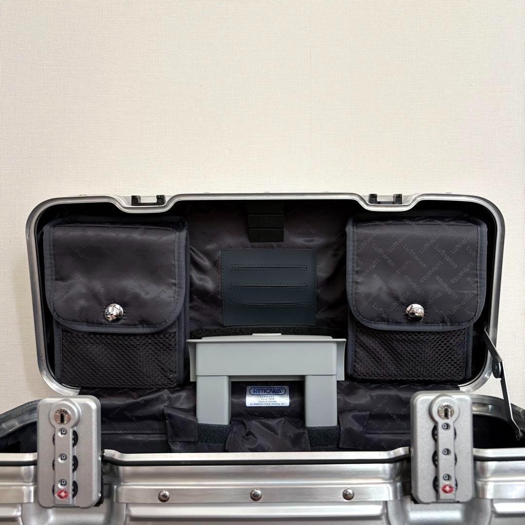 希少　RIMOWA TOPAS PILOT CABIN 34L キャリーケース RIMOWA PILOT(リモワ パイロット) 34L ルフトハンザ コラボモデル Get