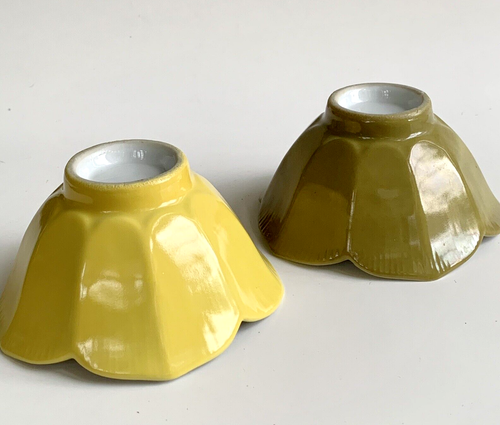 Vintage Lotus Bowls Porcelain Set of 2 Olive Green And Yellow 60s 70s - Picture 9 of 10