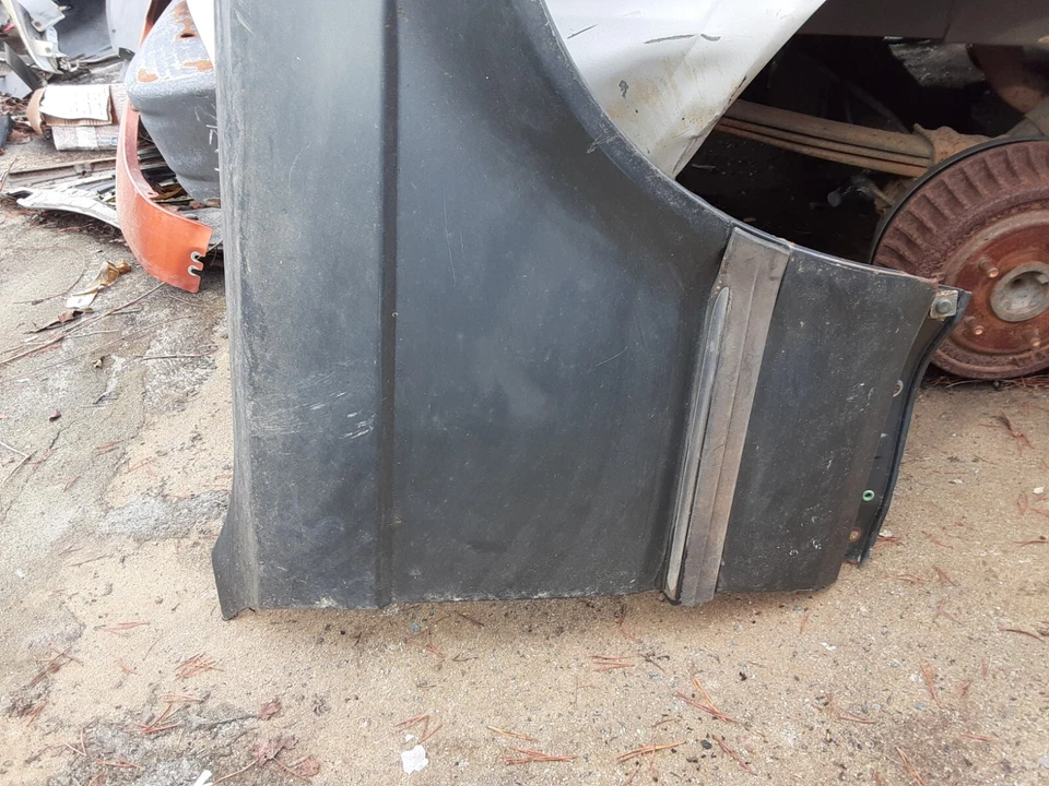 BMW 735i 1988-1992 guardabarros delantero derecho del lado del pasajero OEM, 110-58246R Foto 2 de 4