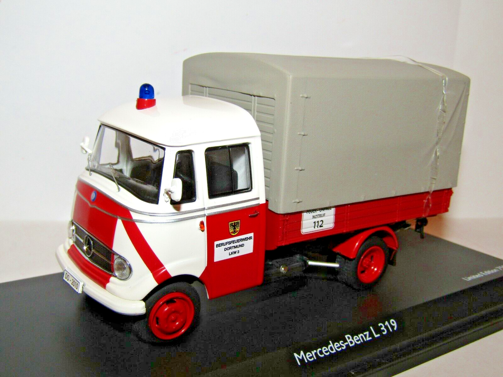 SCHUCO MERCEDES-BENZ L319 TRUCK FEUERWEHR DORTMUND 1/43 LIMITED EDITION OF 750