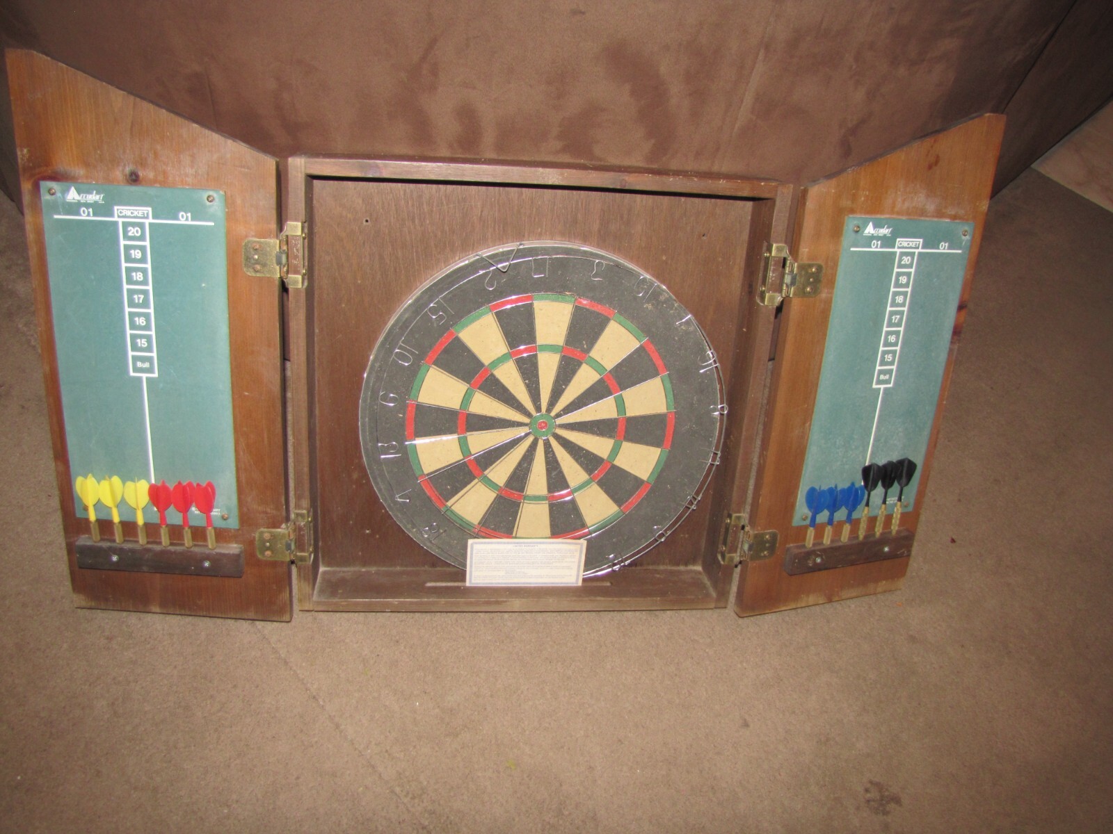 Vtg 1977ac Sportcraft kings Dartboard Wood w12 Darts