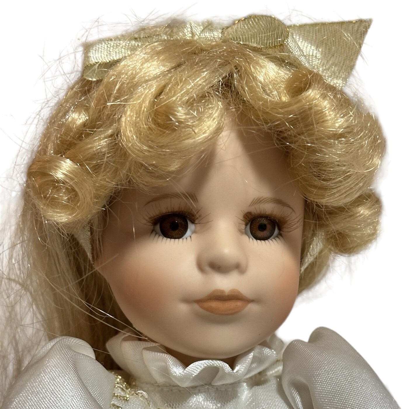 Dan Dee The Collectors Choice Porcelain Doll Girl Musical Blond Hair Brown Eyes