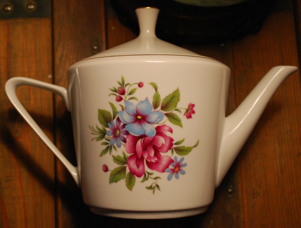 Vintage 1950s ALFOLDI HUNGARY Floral PORCELAIN TEAPOT Mid Century Mod