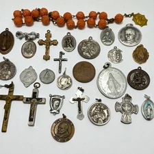Lot of 26 Antique & Vintage Catholic Religious Medals & Items