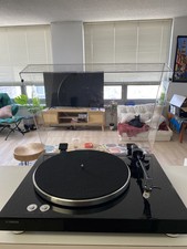 Vintage Yamaha Vinyl Belt Drive Turntable   Piano Black in Original Box