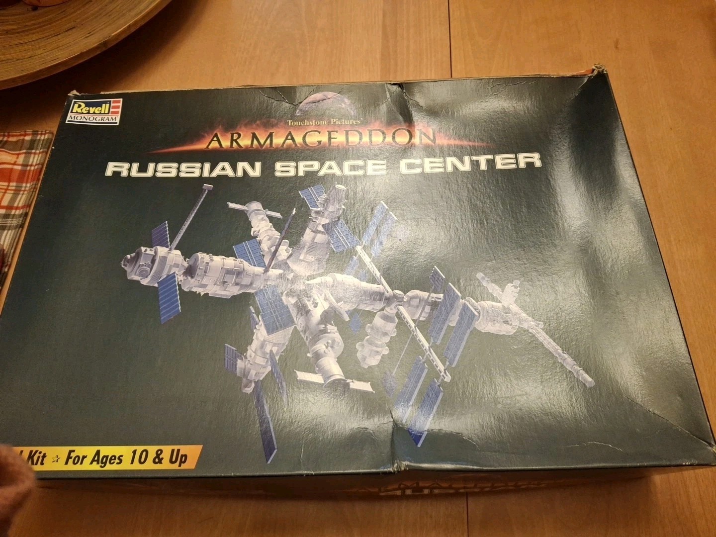 Vintage Revell Armageddon Movie Russian Space Center 1/144 Model NEW ...