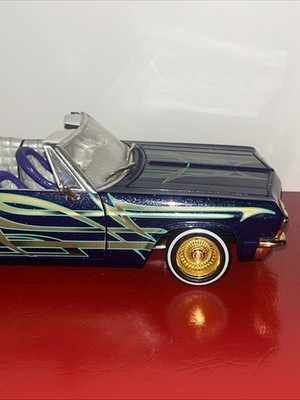 1999 Hot Wheels 1965 '65 Chevrolet Impala LOWRIDER MAGAZINE 1/18