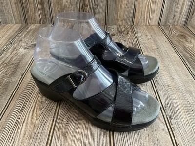 Dansko Women s Sela Patent Leather Buckle Comfort Black Sandals Size 38/7-7.5 US